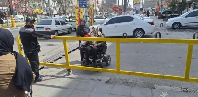 پیاده‌روهای ناسازگار نسیم‌شهر/ دهن‌کجی مداوم شهرداری‌ به معلولان، کهنسالان و کودکان