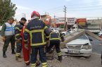 تصادف عجیب در گلستان /پراید حریف تیر برق بتنی شد!