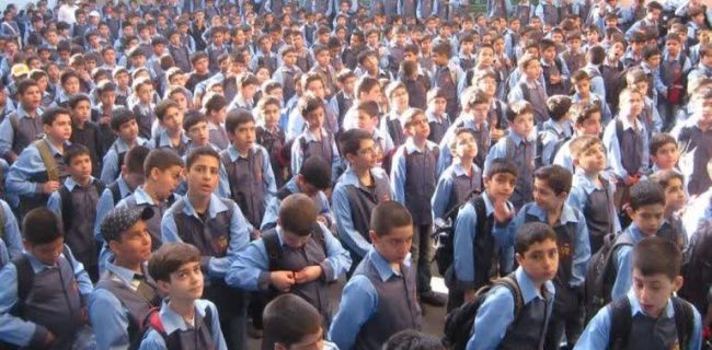 غاز ثبت‌نام دانش‌آموزان اتباع در مدارس بهارستان / معرفی‌نامه دفاتر اقامت الزامی شد