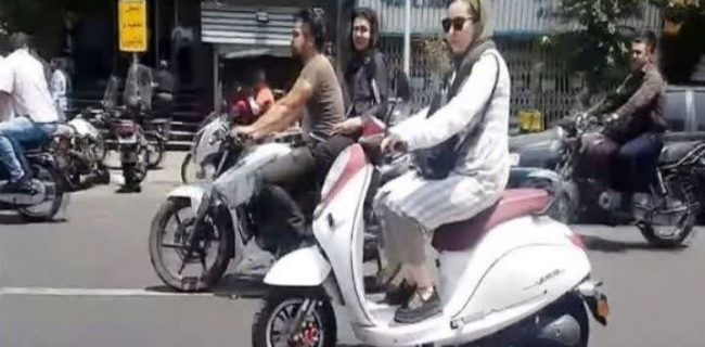 بعد از دهه‌ها انتظار؛ راه صدور گواهینامه موتور برای زنان باز می‌شود؟