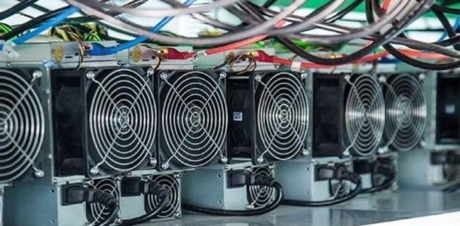 کشف ۱۸ دستگاه ماینر در رباط کریم / ماینر گزارش کنید، پاداش ۵۰ میلیونی بگیرید