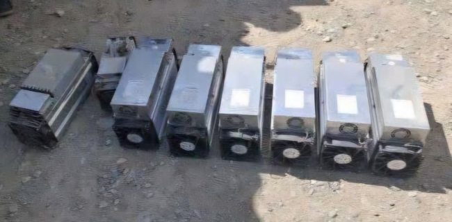 کشف ۷ دستگاه ماینر قاچاق در پرند؛ تجهیزات استخراج رمزارز ۱۸ میلیارد ریال ارزش داشت